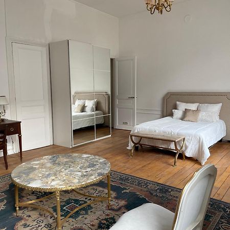 Appartement Paris 7Eme Invalides/ Tour Eiffel 1Er Etage Exterior foto